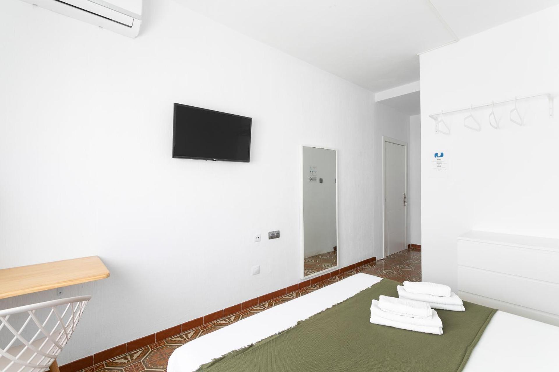 Casa Mila Sv19 Guesthouse Alicante Oda fotoğraf